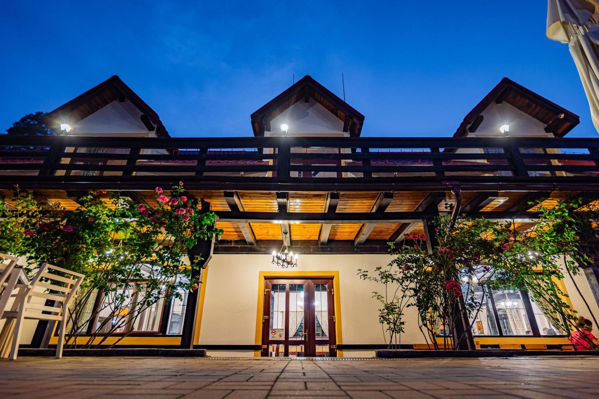Q Chalet Săcele Екстериор снимка